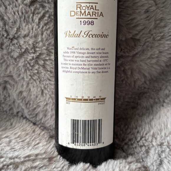 Rare 1998 original labelled Royal DeMaria Vidal Icewine. - Picture 5 of 7